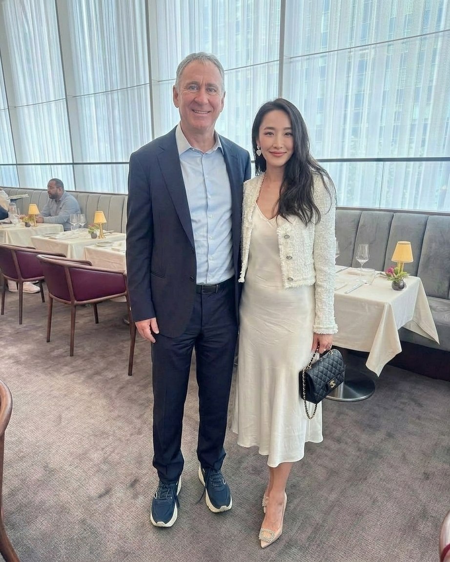 Restaurant setting photo of two individuals